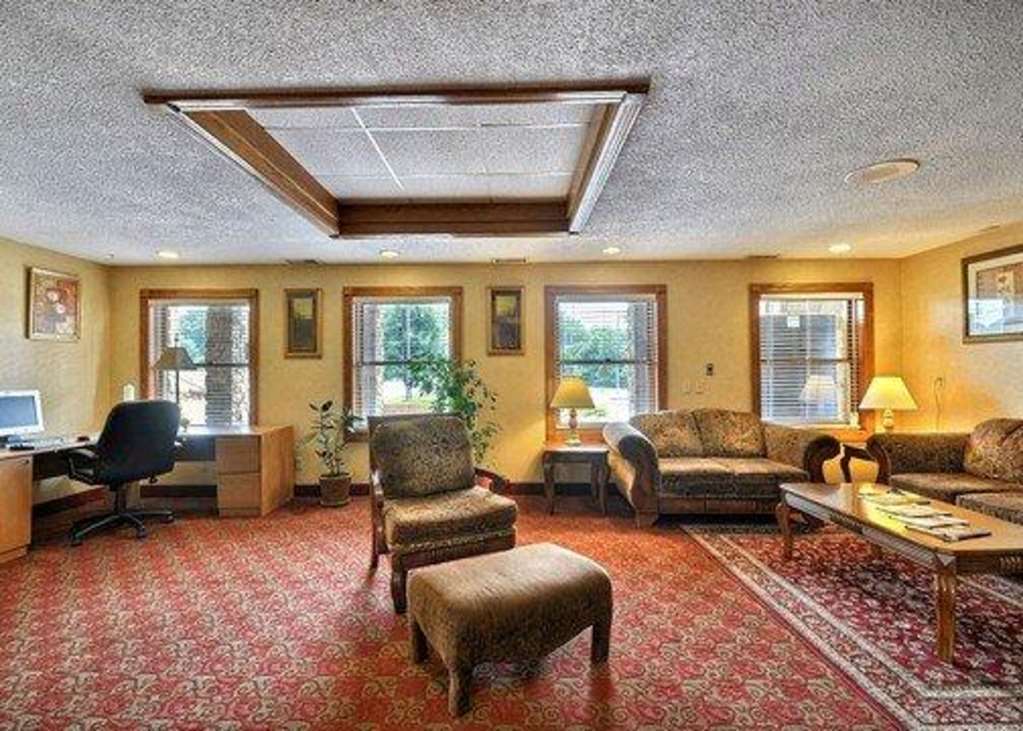 Quality Inn & Suites Bedford West Interior photo